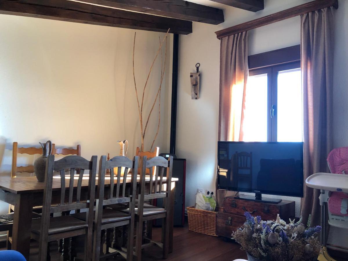 Casa - Apartamento Rural La Tahona Del Abuelo Plasenzuela Ngoại thất bức ảnh